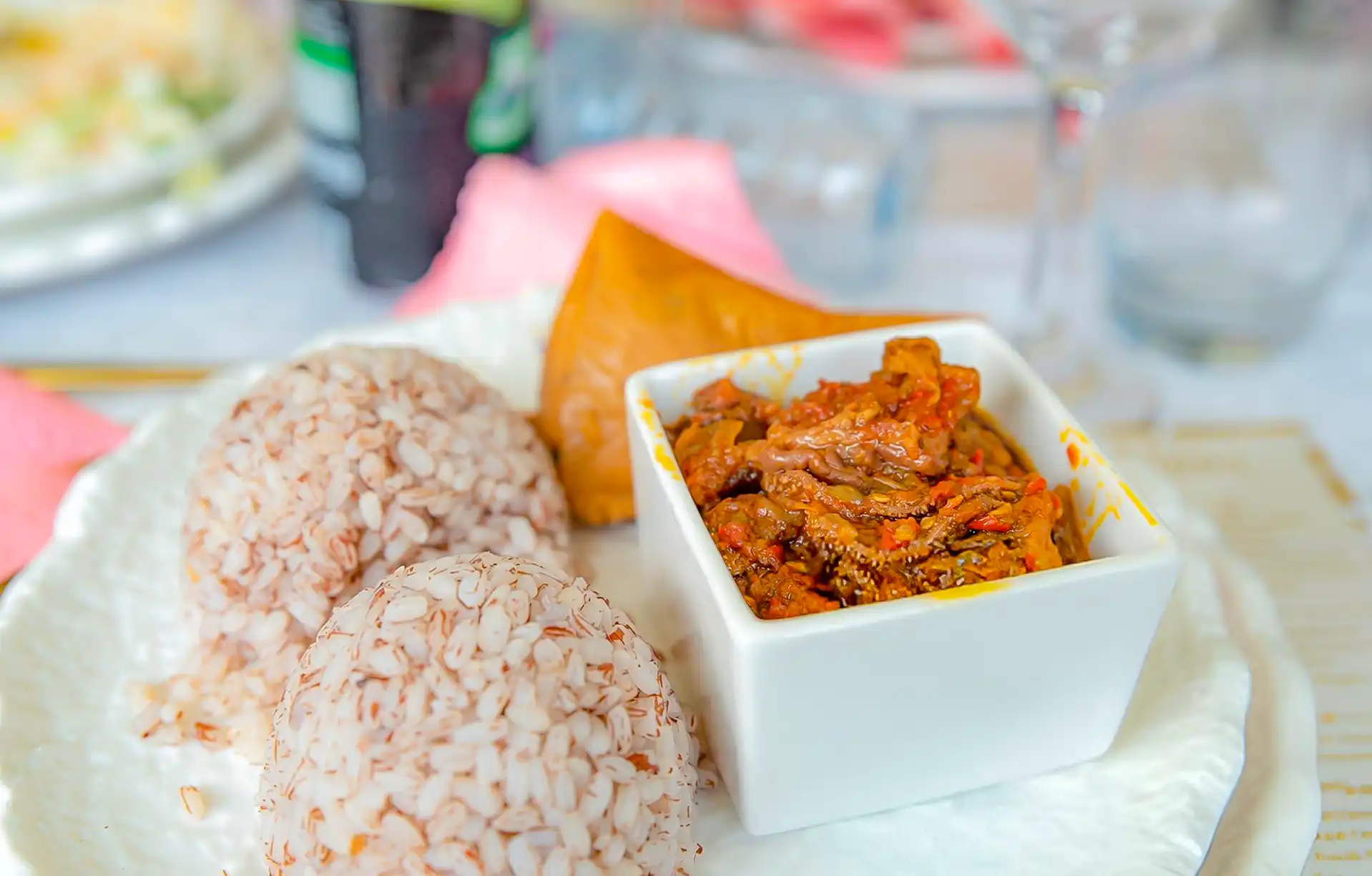 6 Favourite Lagos Dishes 2 Ofada Rice, Favourite Lagos Dishes, Favourite Nigerian Dishes, Nigerian Cuisine, Hotel near me, Hotels near me, The George Hotel, The Art Hotel, The Delborough Hotel, Lagos Hotels, Ikoyi Hotels, Victoria Island Hotels, Hotel Victoria Island, The wheatbaker