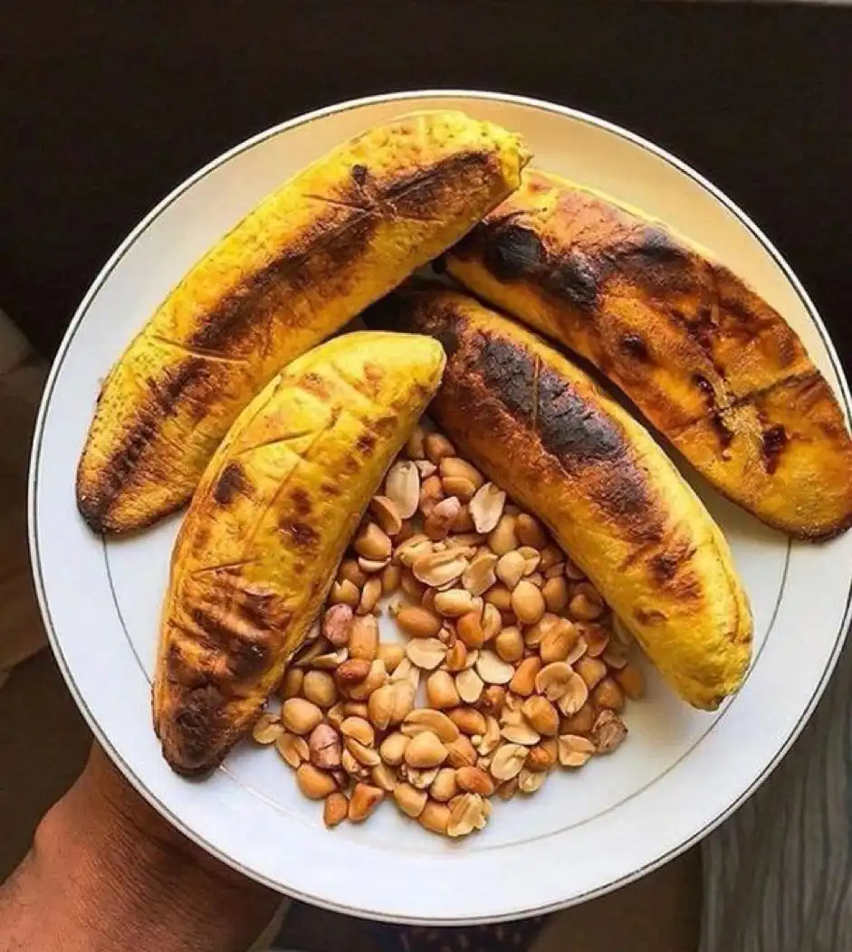 6 Favourite Lagos Dishes 3 Boli and Groundnut, Favourite Lagos Dishes, Favourite Nigerian Dishes, Nigerian Cuisine, Hotel near me, Hotels near me, The George Hotel, The Art Hotel, The Delborough Hotel, Lagos Hotels, Ikoyi Hotels, Victoria Island Hotels, Hotel Victoria Island, The wheatbaker